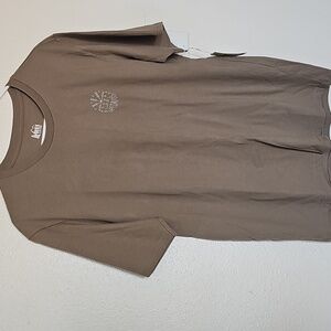 NWT REI T-Shirt Runs Bif Like Medium